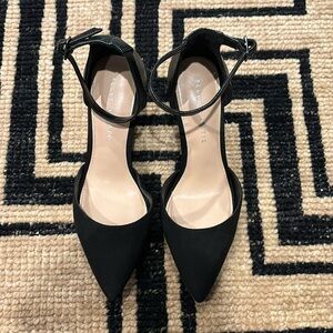 Kelly & Katie Black Block Heels. Size is US 7.